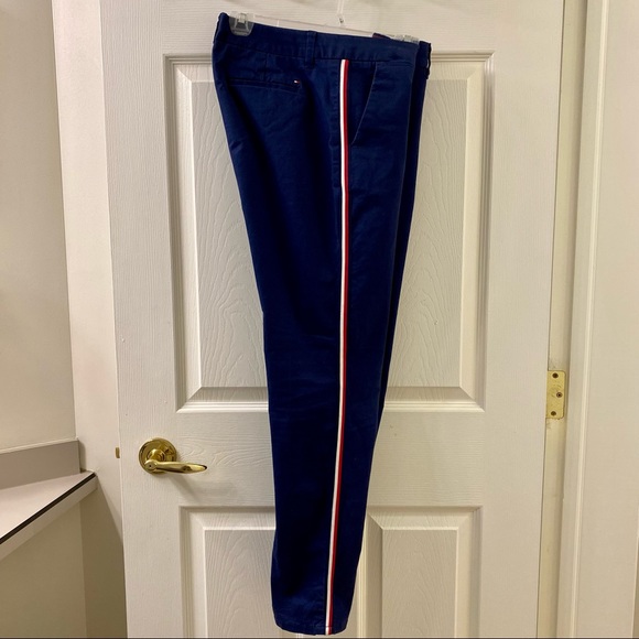 💠 3/$10 TOMMY HILFIGER Hampton Stretch Slim Chino - Picture 3 of 7